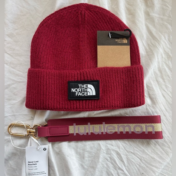 The North Face Burgundy Red Beanie w/ Lululemon Never Lost Keychain Matching set - Picture 1 of 1